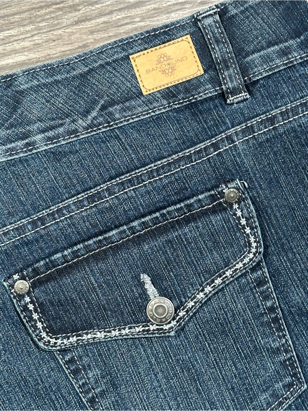 NWT BANDOLINO BOHEME Mykonos Wash Cuffed Cropped Jeans 16 - Picture 11 of 13